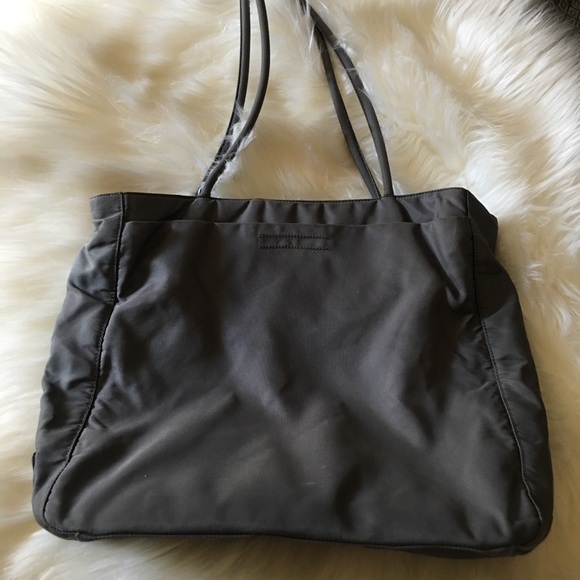 Prada Handbags - 💯 Authentic Prada tote